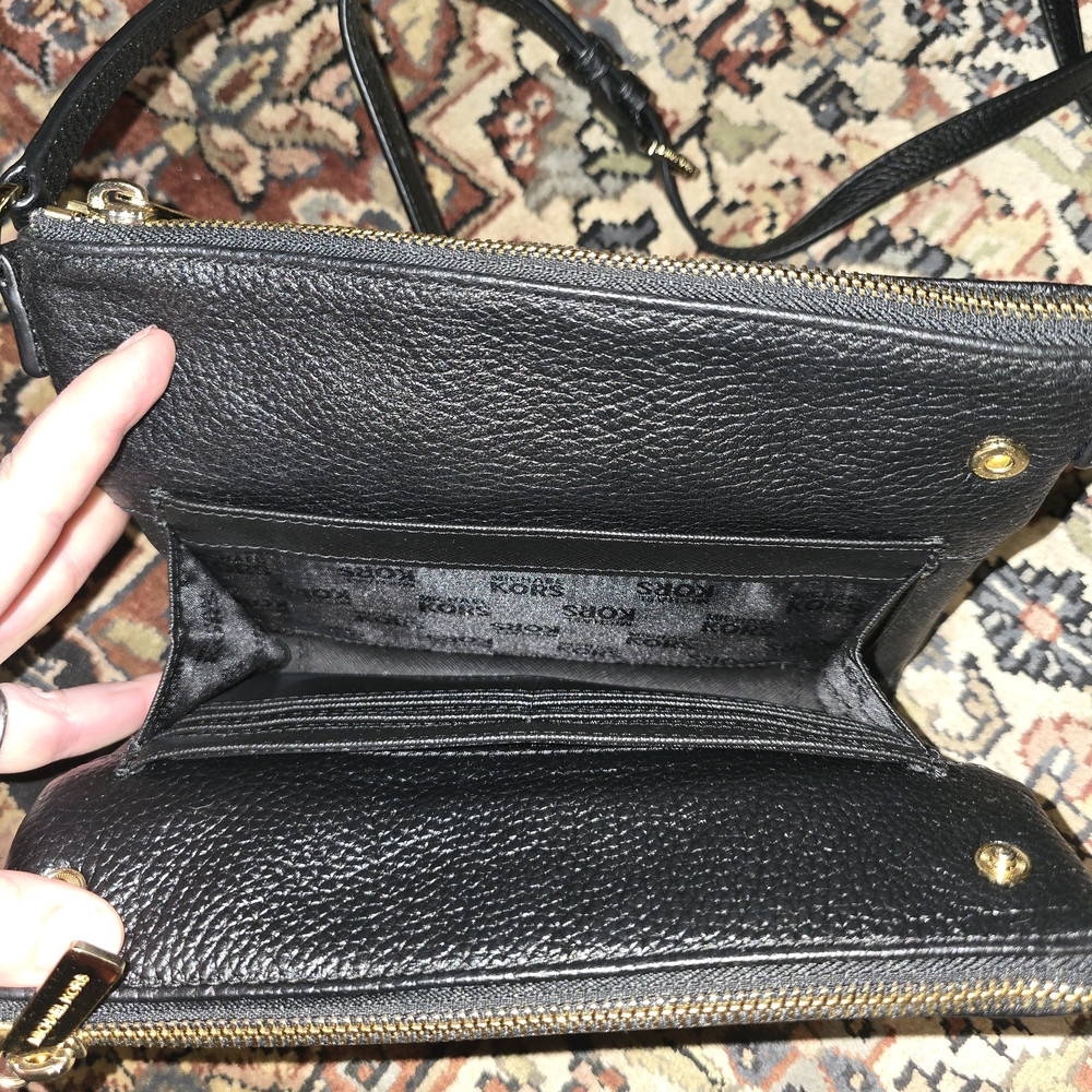 Michael Kors Kelly Double Zip Black Leather Crossbody - Picture 2 of 6